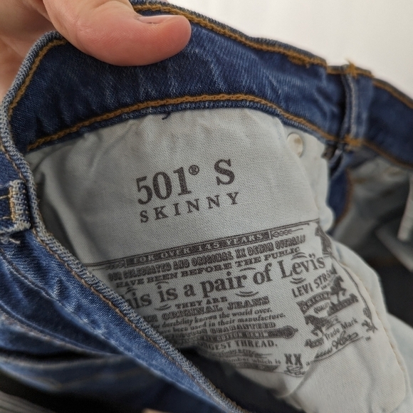 Levi's 501 Button Fly Dark Wash Destroyed High Rise Skinny Jeans - Picture 5 of 10